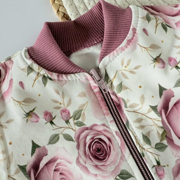 Komplet bluza bomber i legginsy prążek ogród róż - obrazek 3
